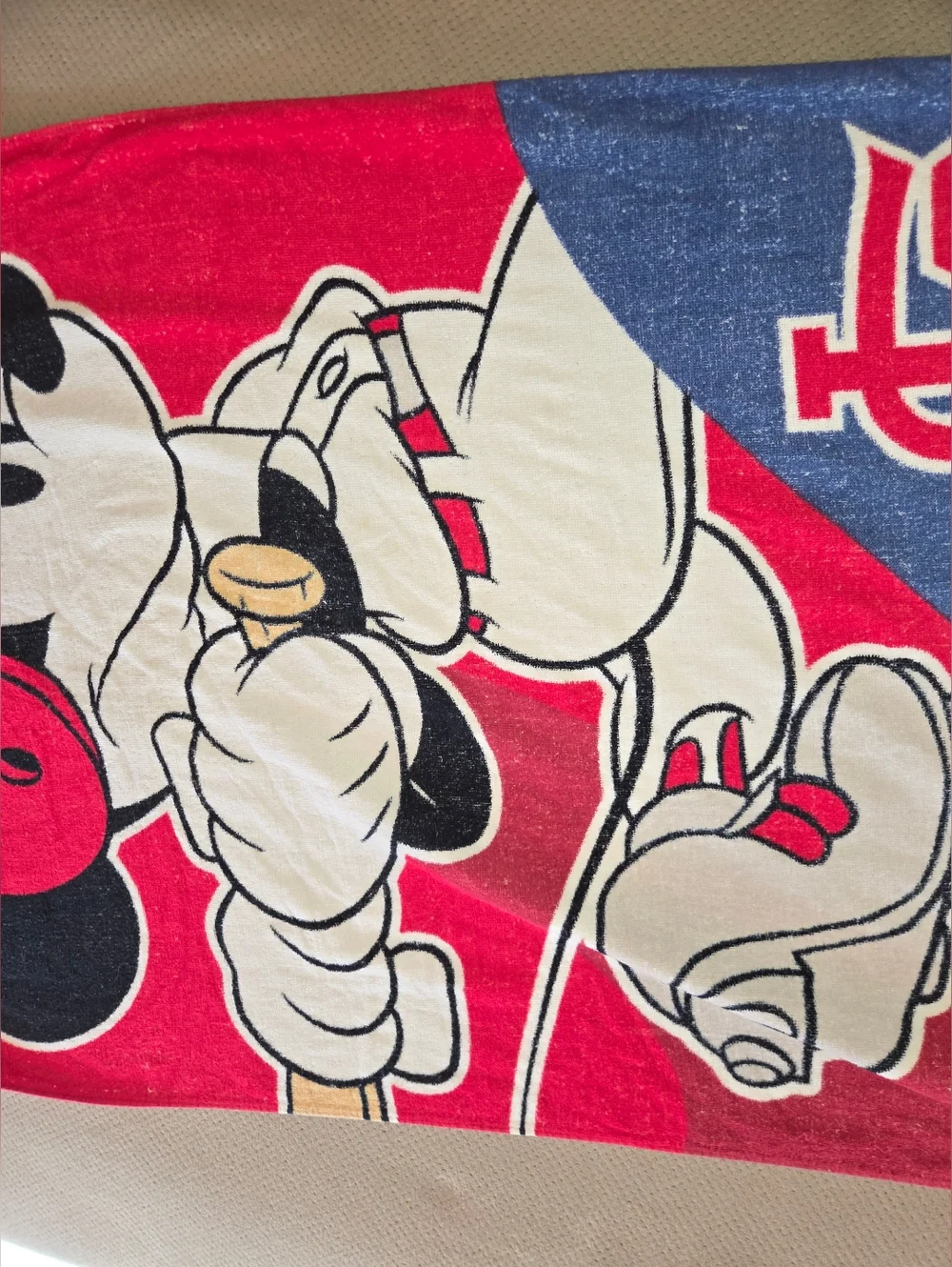 St. Louis Cardinals MLB & Disney Mickey Mouse Towel Wind Up Beach Baseball 2012